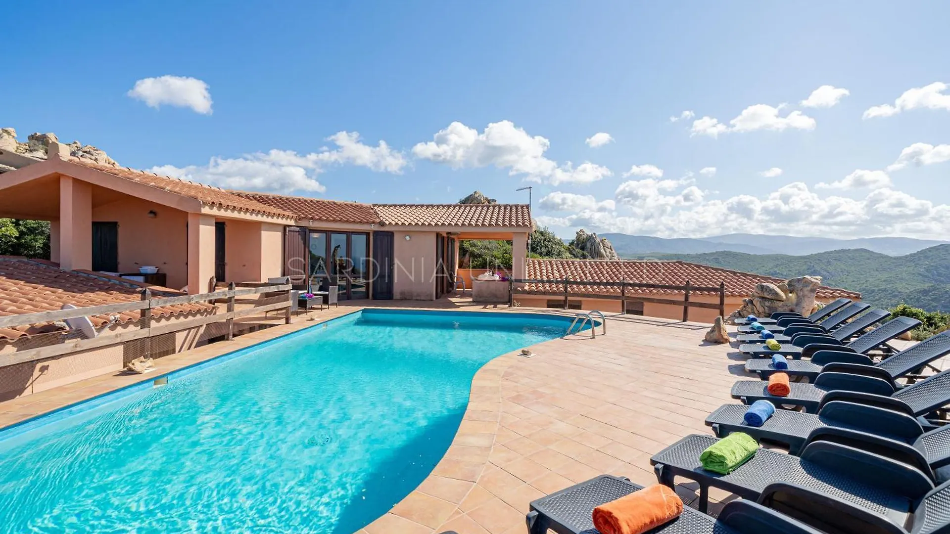 Villa In Sardinia With Sea View - Arielle 帕拉迪索海岸
